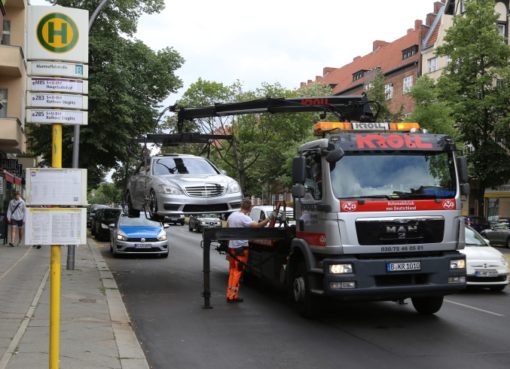Abgeschleppt: Kraftfahzeugumsetzung