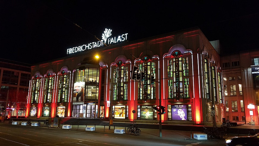 Friedrichstadt-Palast bei Nacht