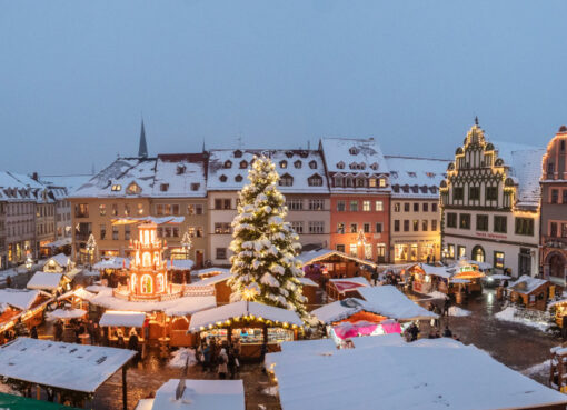 Weihnachtlicher Marktplatz in Weimar