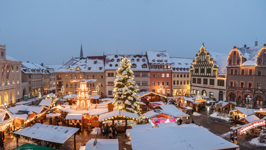 Weihnachtlicher Marktplatz in Weimar