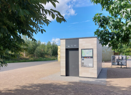 Öffentliche Toilette am Tourismus-Zentrum Kienberg in Marzahn - Foto: © Marzahn-Hellersdorf Zeitung
